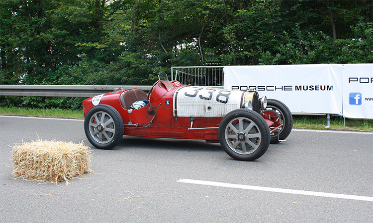 autos clásicos Bugatti 51A Motor en Marcha